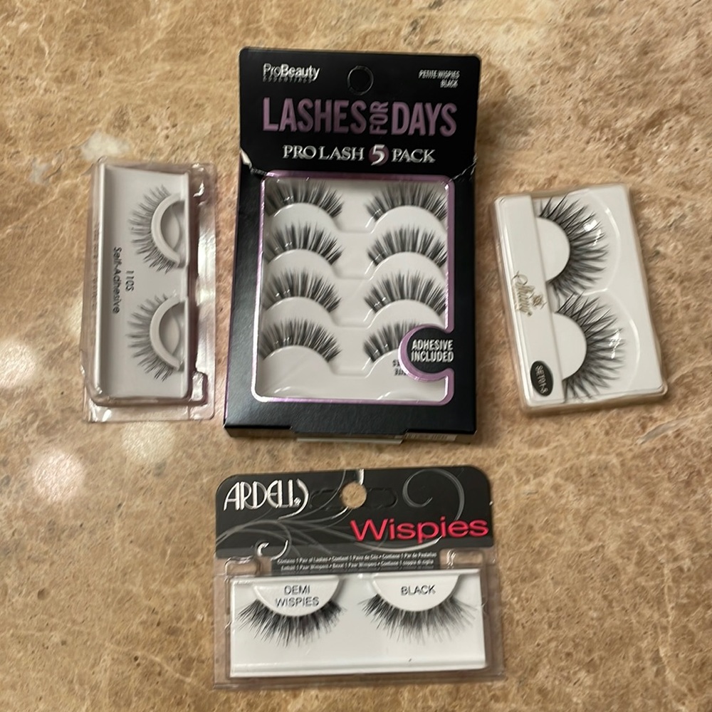 Eyelash bundle